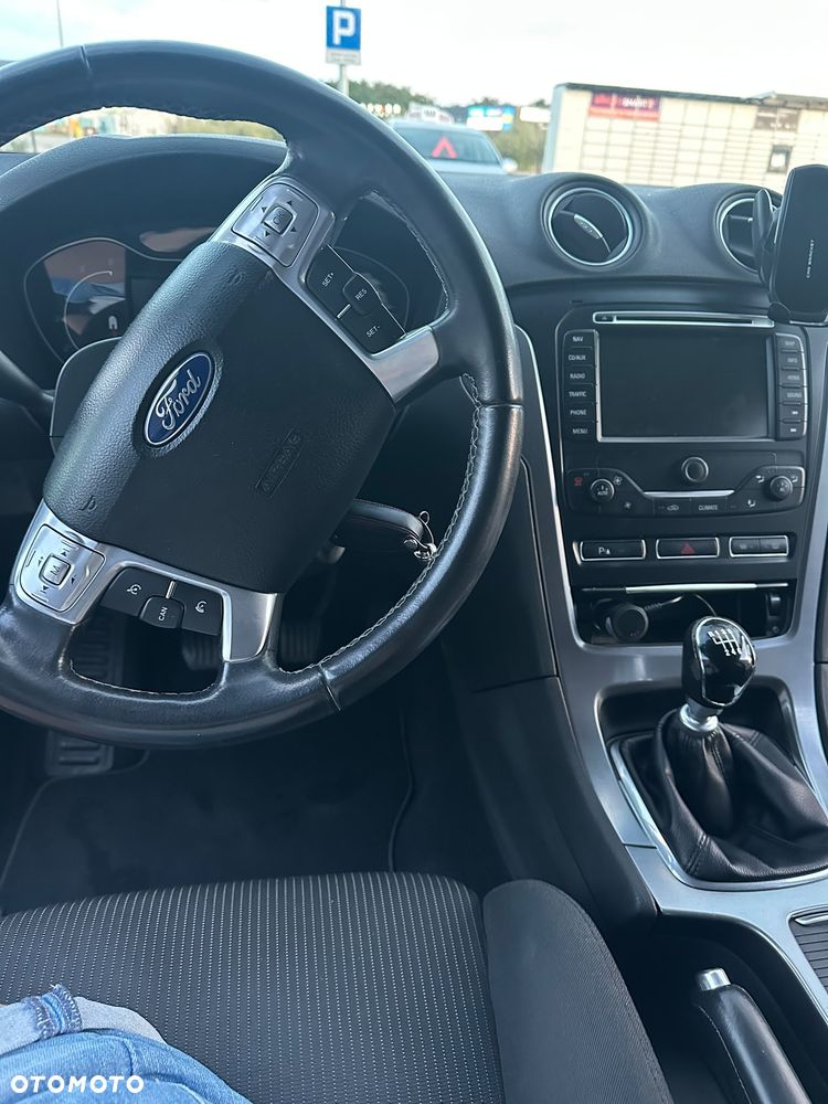 Ford Mondeo 2.0 TDCi Titanium - 23