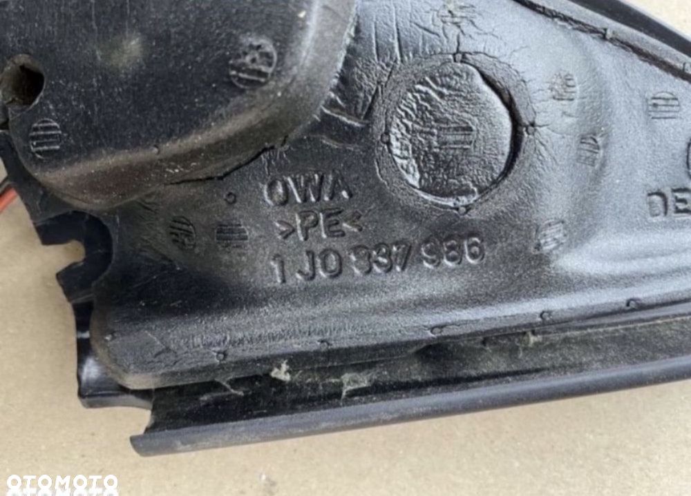 1J0837986 trójkąt lusterka vw golf IV 4 volkswagen - 3