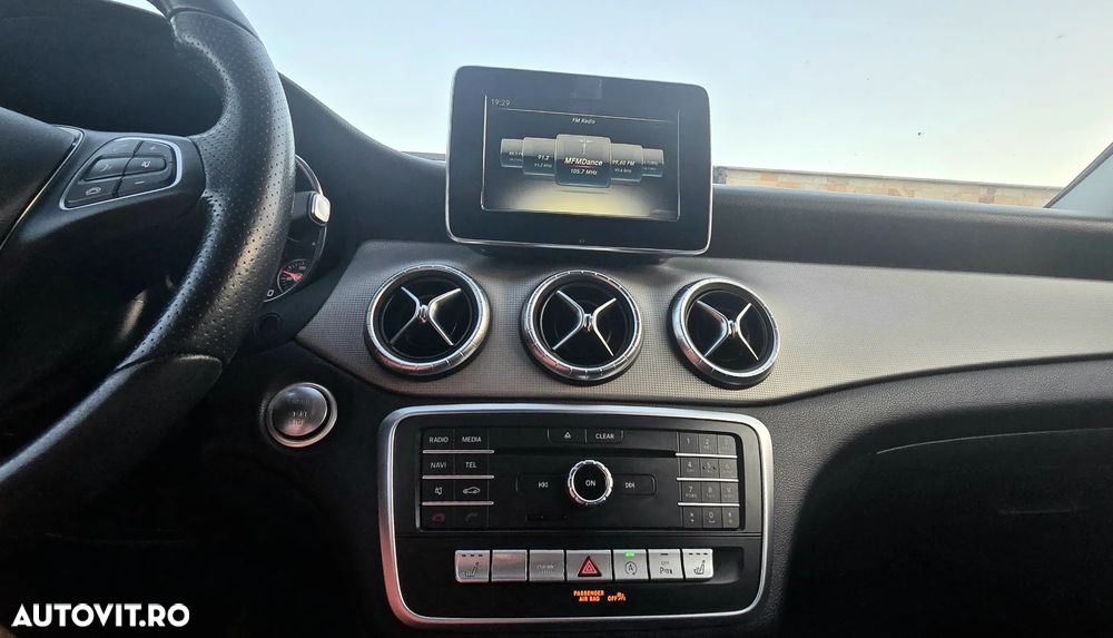 Mercedes-Benz CLA 220 d 7G-DCT AMG Line - 9