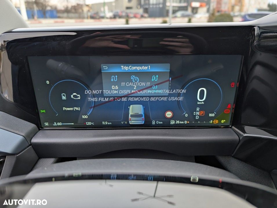 Ford Tourneo Custom - 25