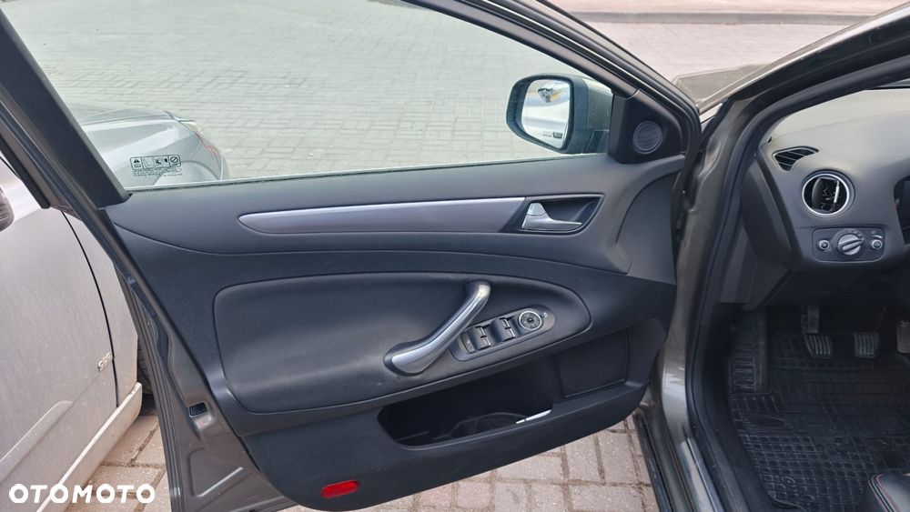 Ford Mondeo 2.0 TDCi Titanium S - 11
