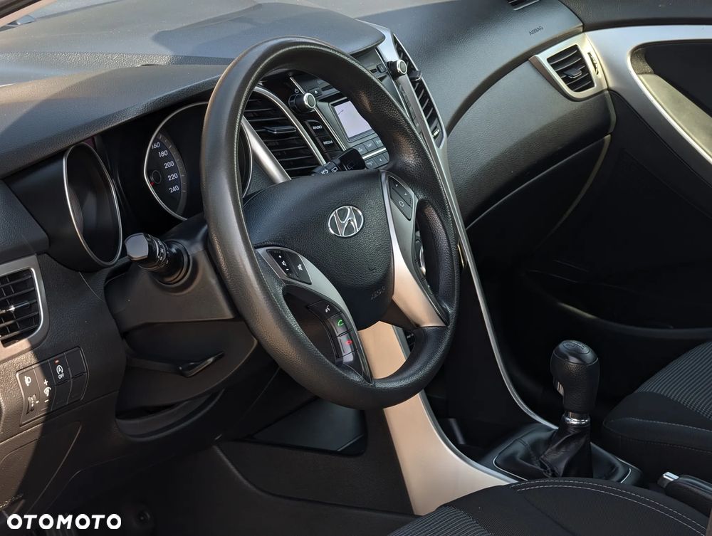 Hyundai i30 1.6 CRDi Comfort - 25