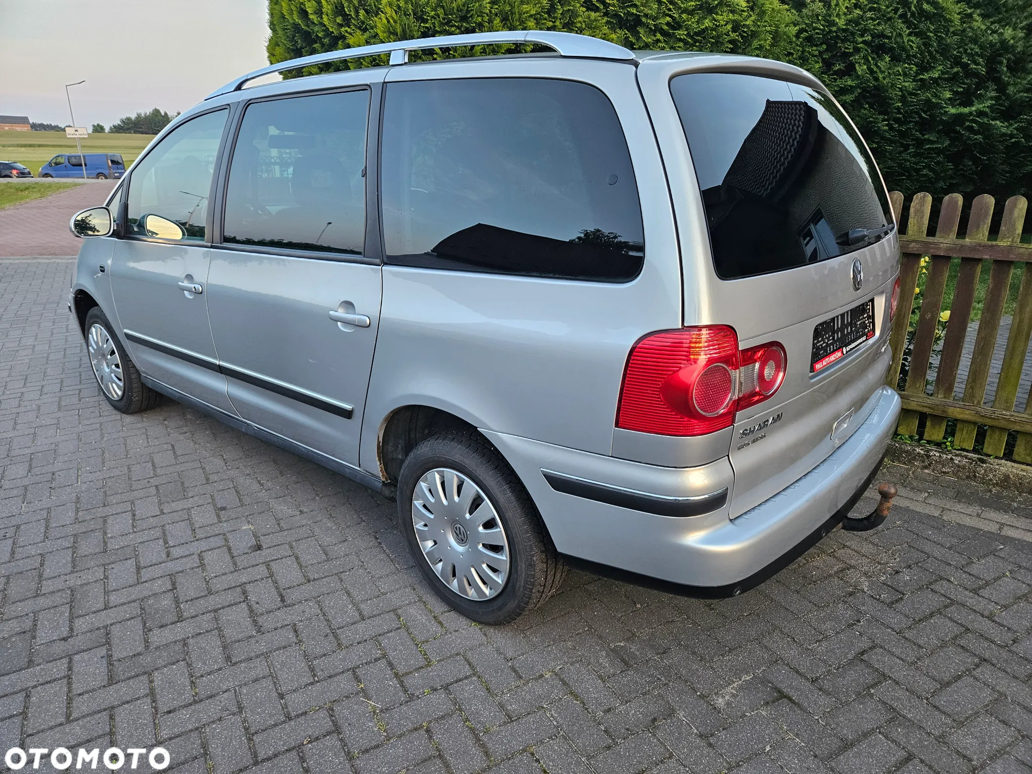 Volkswagen Sharan 1.9 TDI 4Motion Comfortline - 3