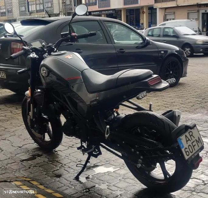 Benelli Leoncino 125 - 8