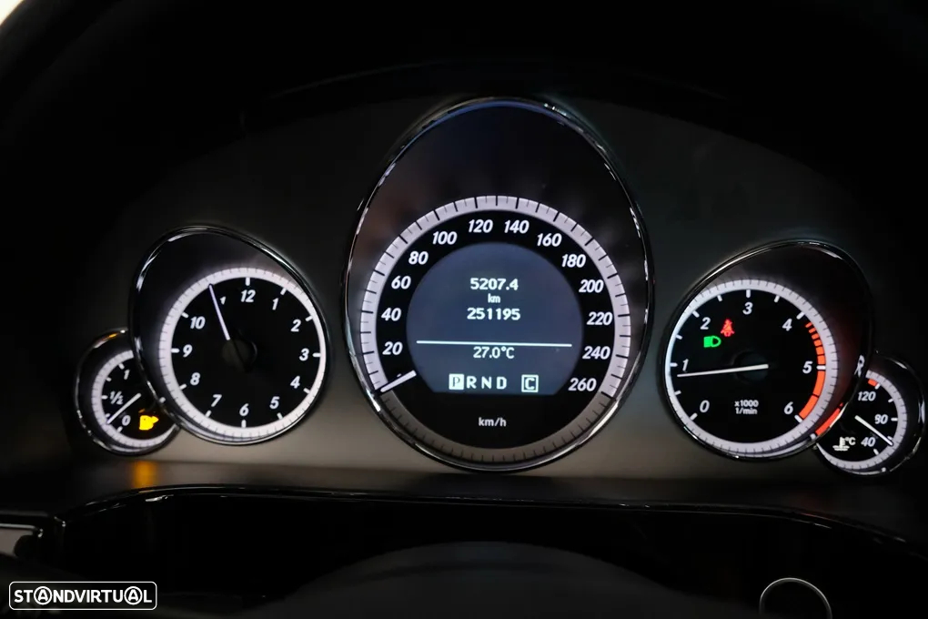 Mercedes-Benz E 250 CDi Avantgarde BE Auto. - 12