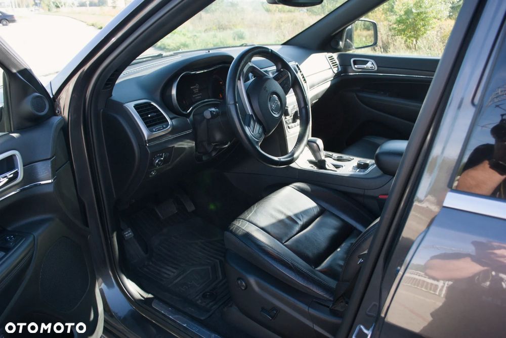 Jeep Grand Cherokee - 10