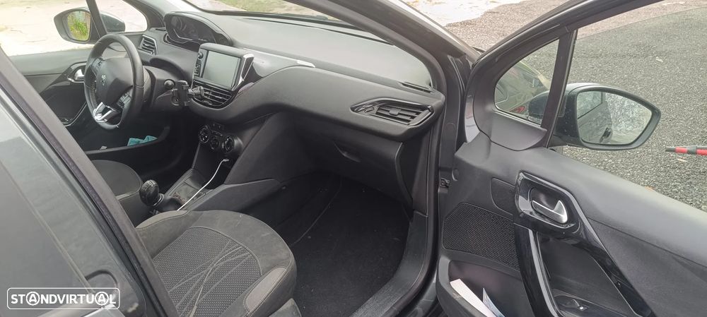 Peugeot 208 1.2 VTi Access - 4