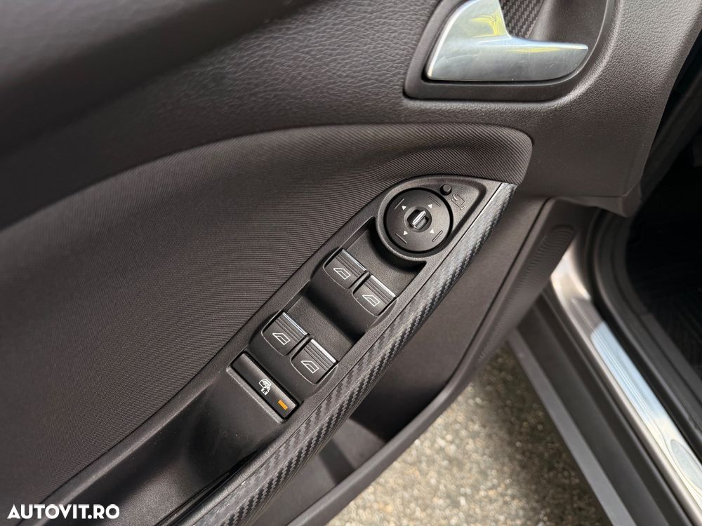 Ford Focus 1.6 EcoBoost Start-Stopp-System Titanium - 25
