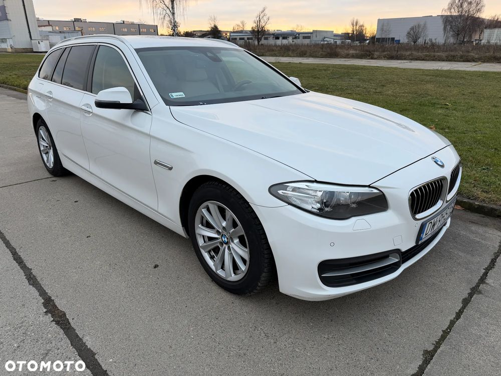 BMW Seria 5 528i xDrive Luxury Line - 6