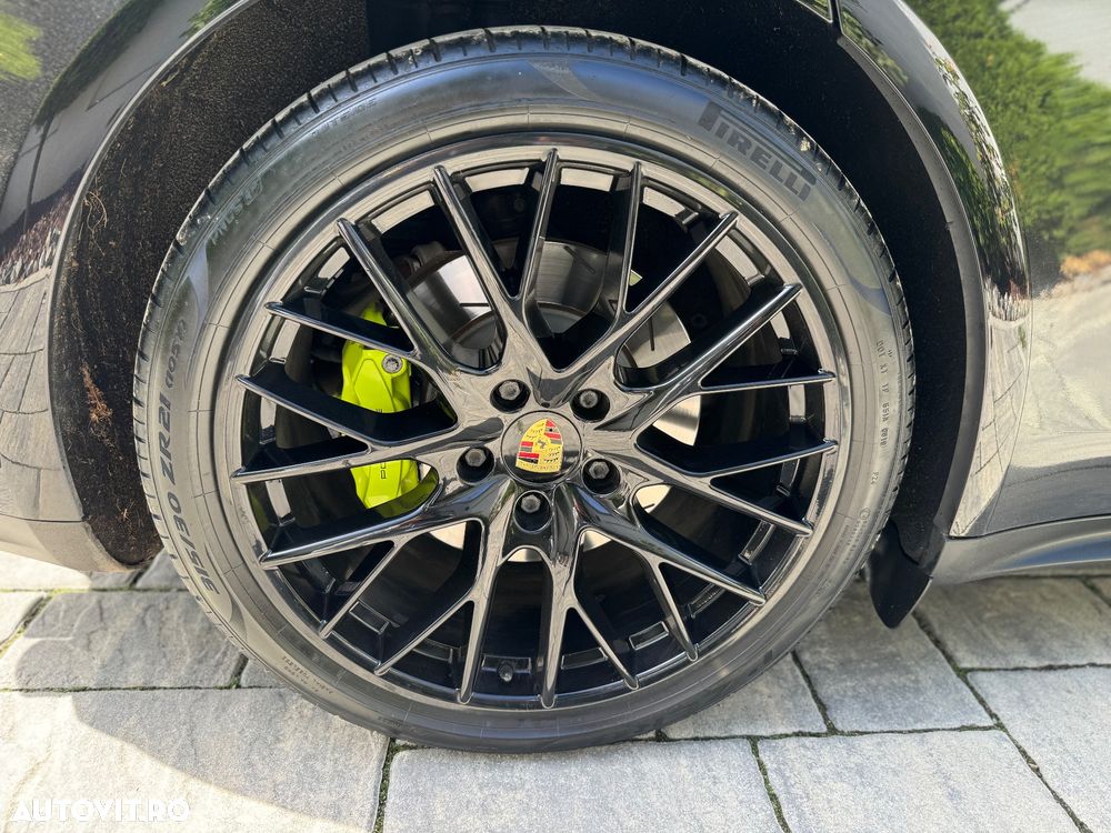Porsche Panamera 4 E-Hybrid - 9