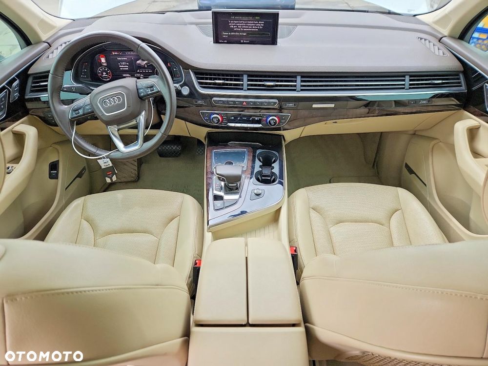 Audi Q7 3.0 TFSI Quattro Tiptronic - 9