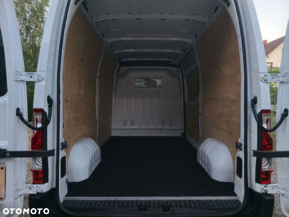 Renault Master - 25