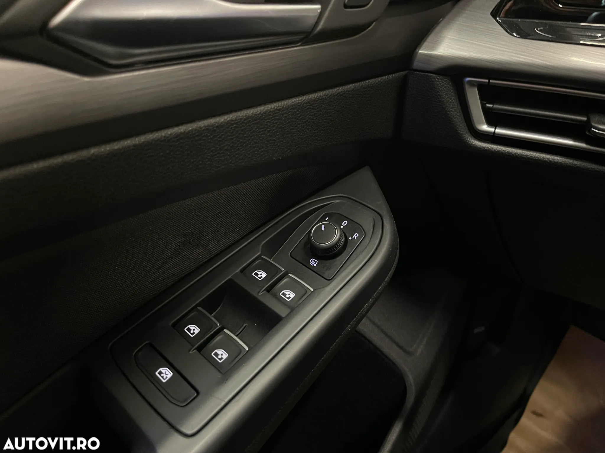 Volkswagen Golf 2.0 TDI DSG Style - 23