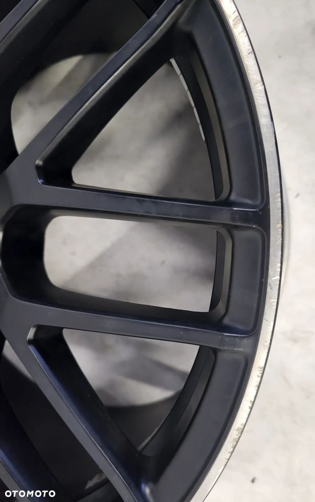 Felga A2054011800 MERCEDES C KLASA AMG C63 9,5x19 ET56 - 2