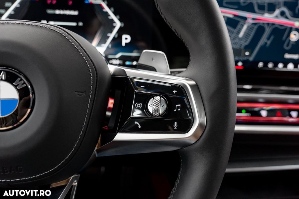 BMW Seria 7 740d xDrive MHEV - 32