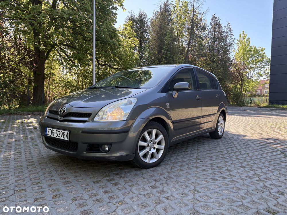Toyota Corolla Verso - 1