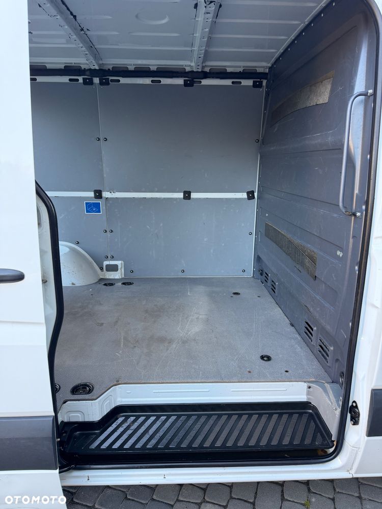 Mercedes-Benz Sprinter - 32