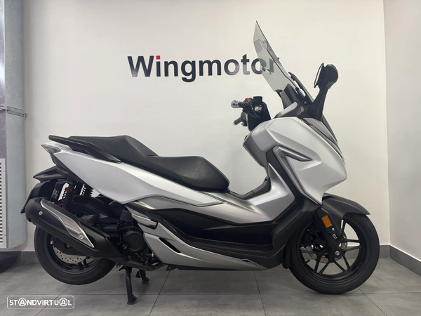 Honda Forza 300