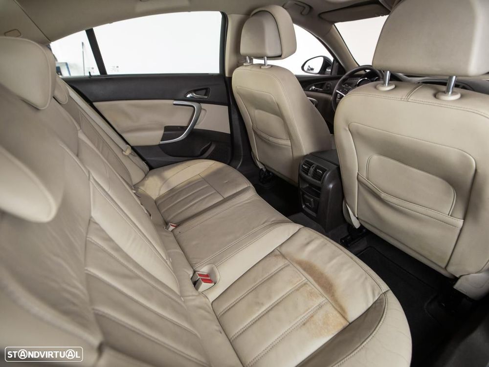 Opel Insignia - 11