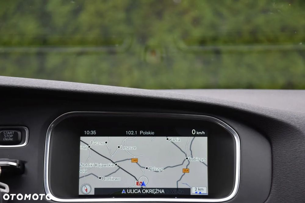 Volvo V40 D2 Momentum - 12