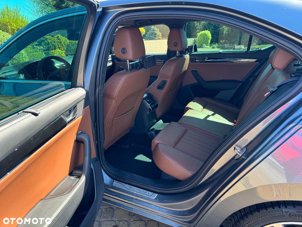 Skoda Superb 2.0 TSI 4x4 L&K DSG - 10