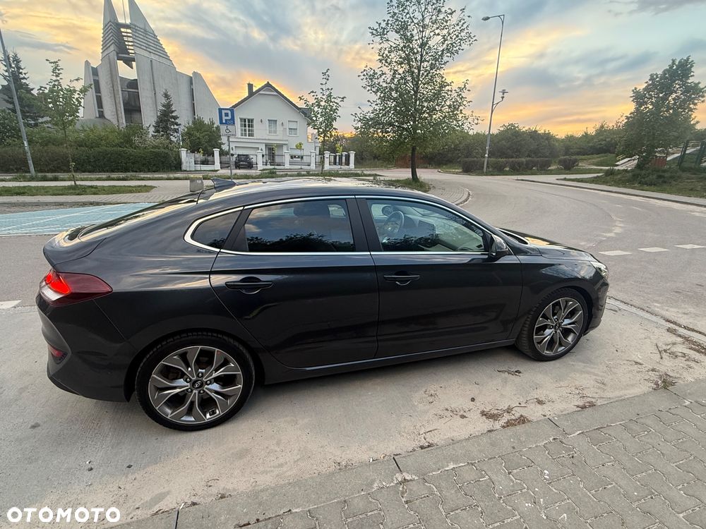 Hyundai i30 1.5 T-GDI 48V Executive DCT - 12