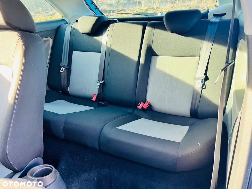 Seat Ibiza SC 1.6 16V Stylance - 27