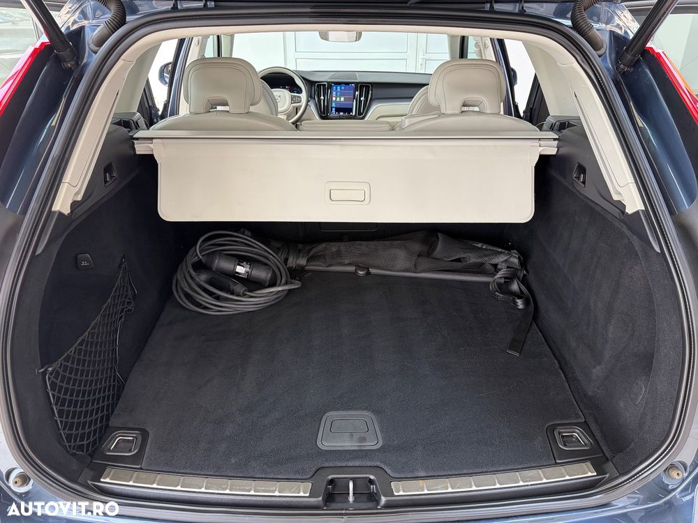 Volvo XC 60 Recharge T6 Twin Engine eAWD Inscription Expression - 12