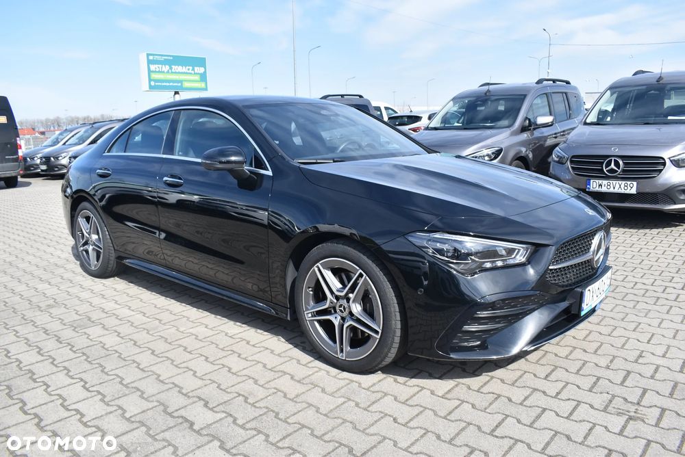 Mercedes-Benz CLA 200 7G-DCT - 4