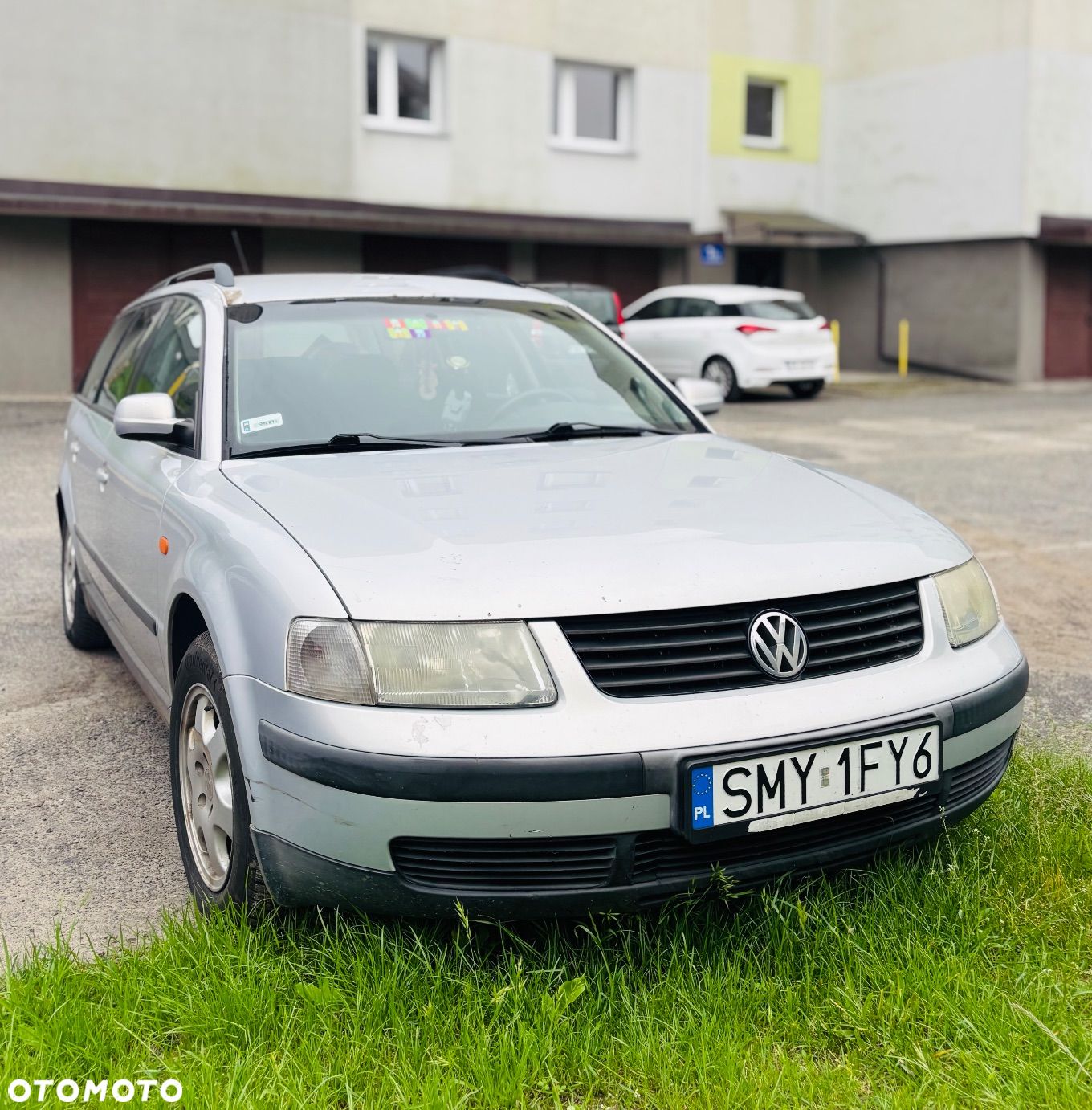 Volkswagen Passat - 1