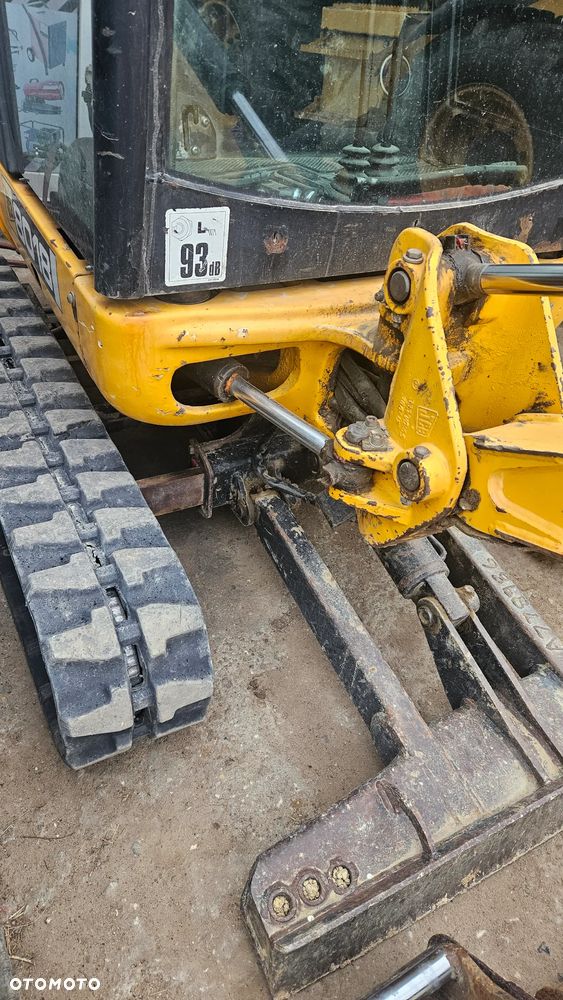 JCB 8018 - 4