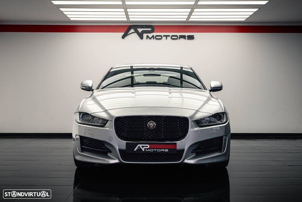 Jaguar Xe 2018 photo 2