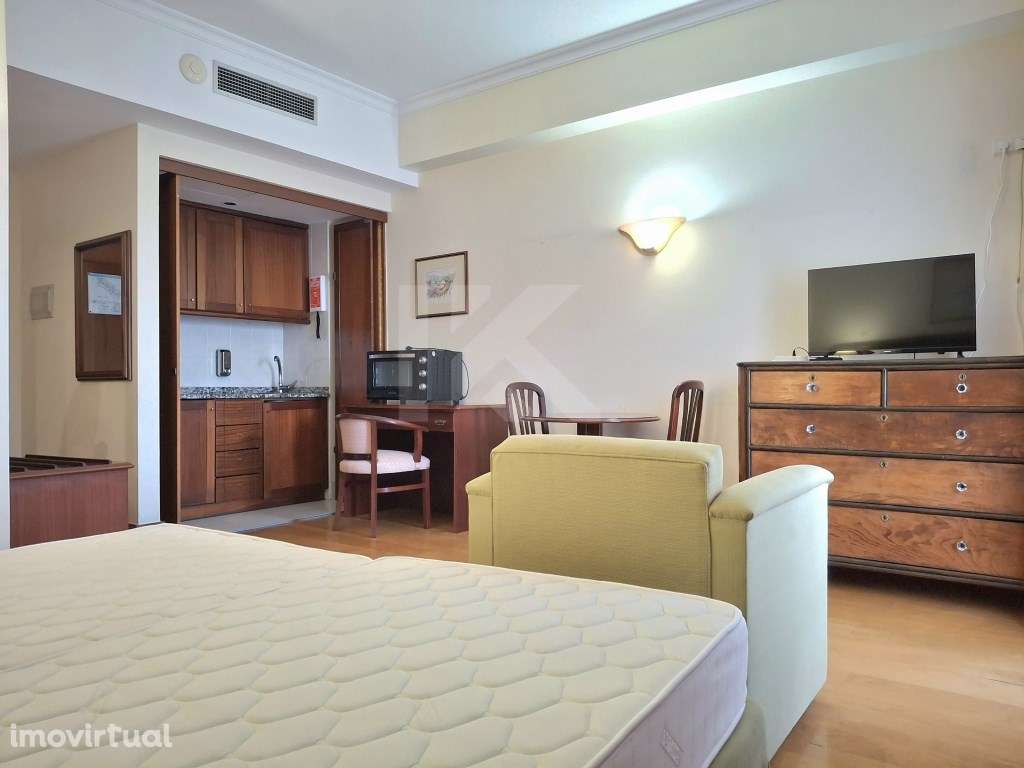 Apartamento T0 São Martinho - Ajuda - Grande imagem: 4/23