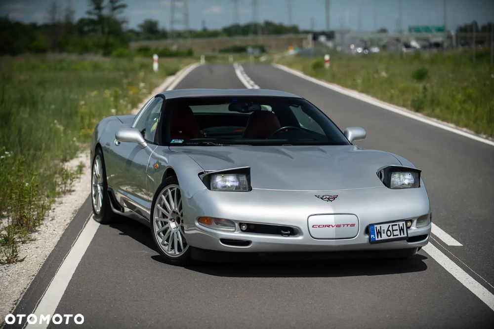 Chevrolet Corvette - 26