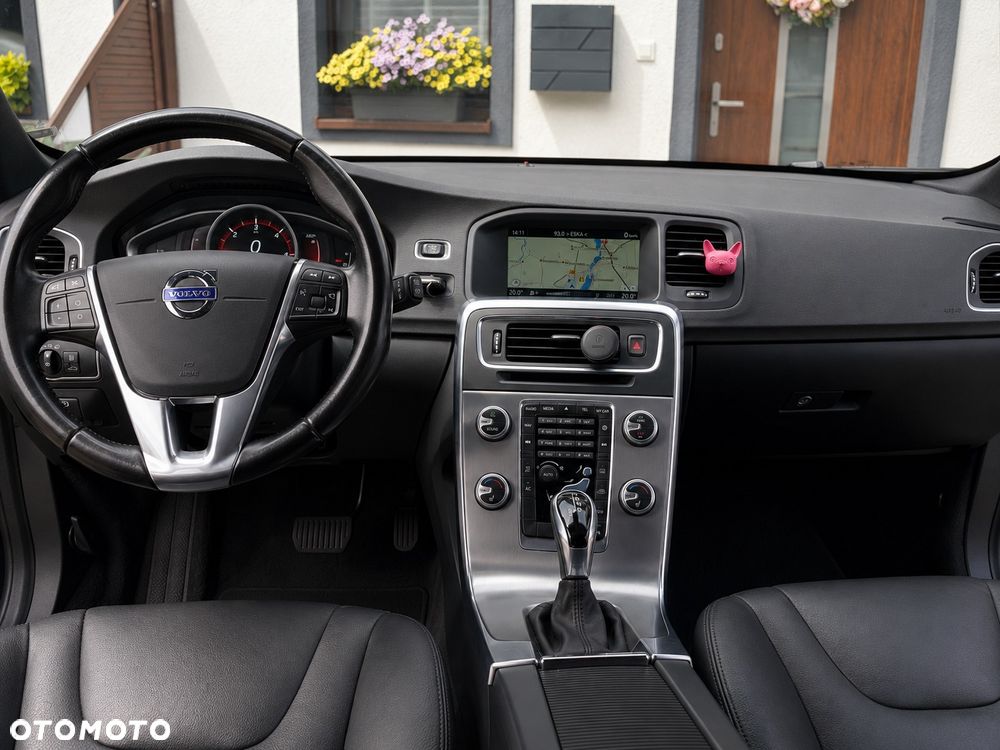 Volvo V60 Cross Country D4 Drive-E Summum - 26