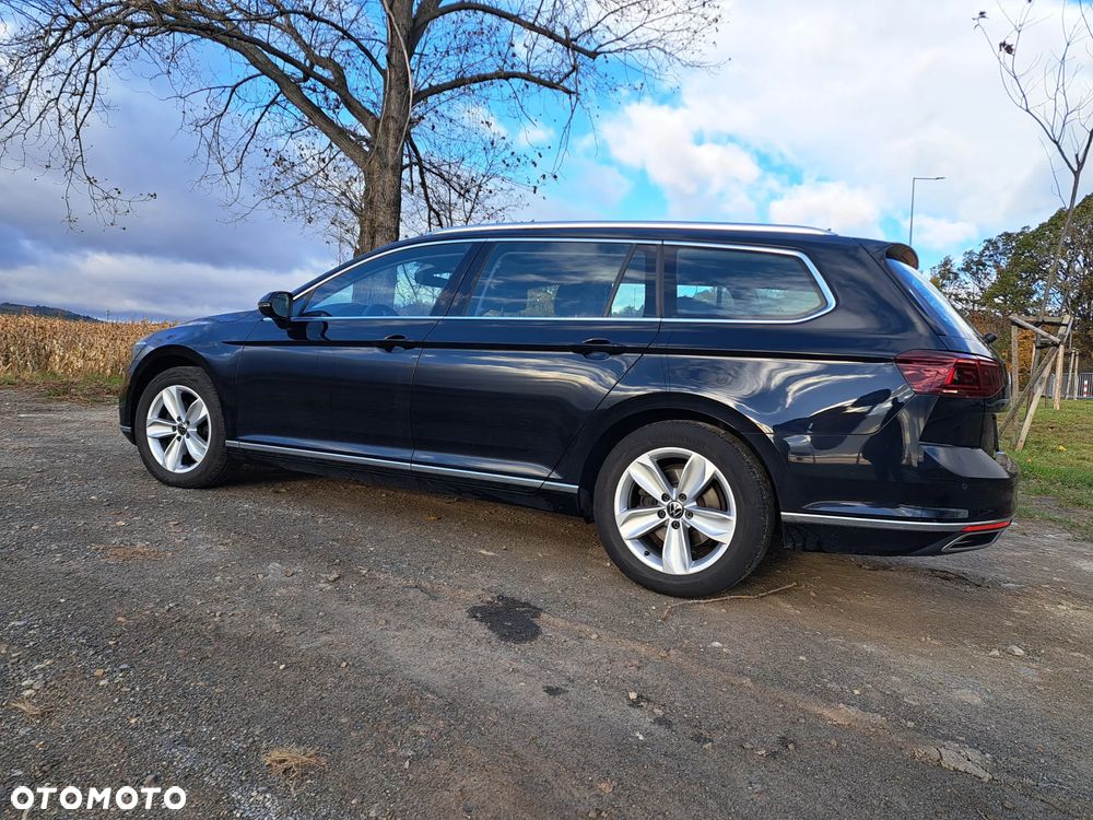 Volkswagen Passat Variant ver-variant-2-0-tdi-scr-dsg-elegance - 9