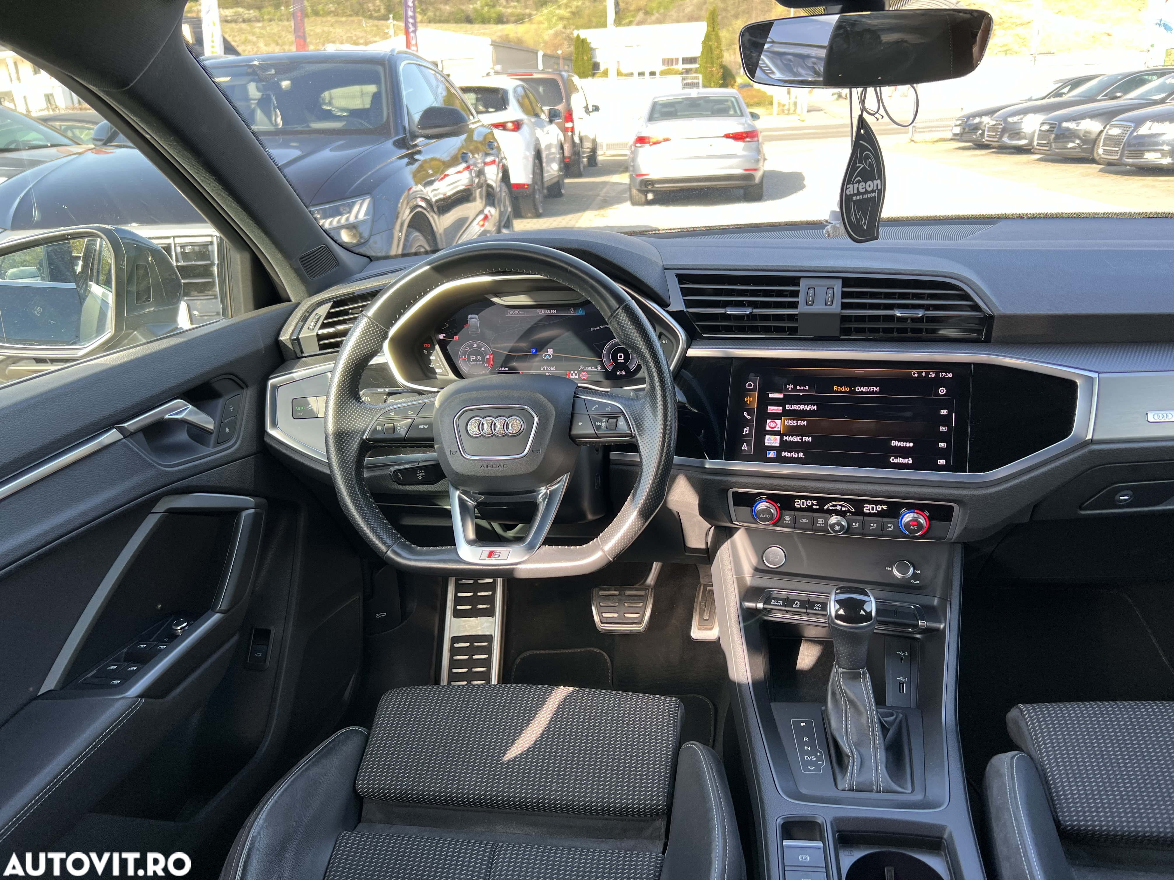 Audi Q3 2.0 35 TDI S tronic S Line - 22