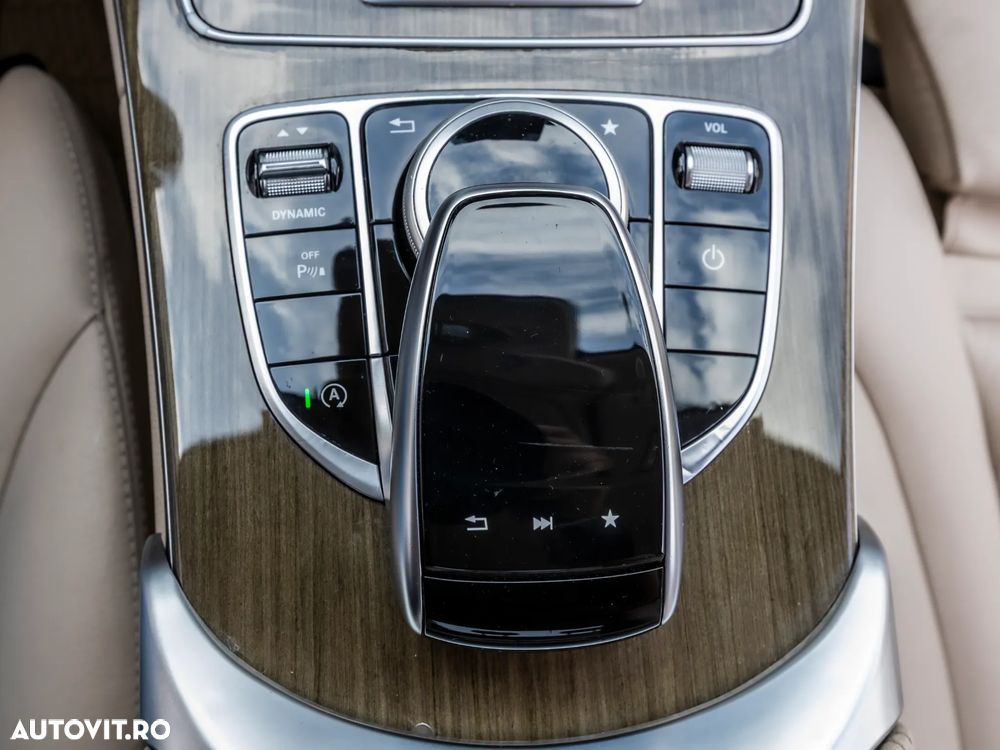 Mercedes-Benz C - 27