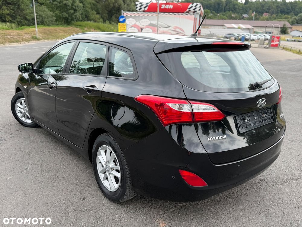Hyundai i30 1.4 Comfort EU5 - 4