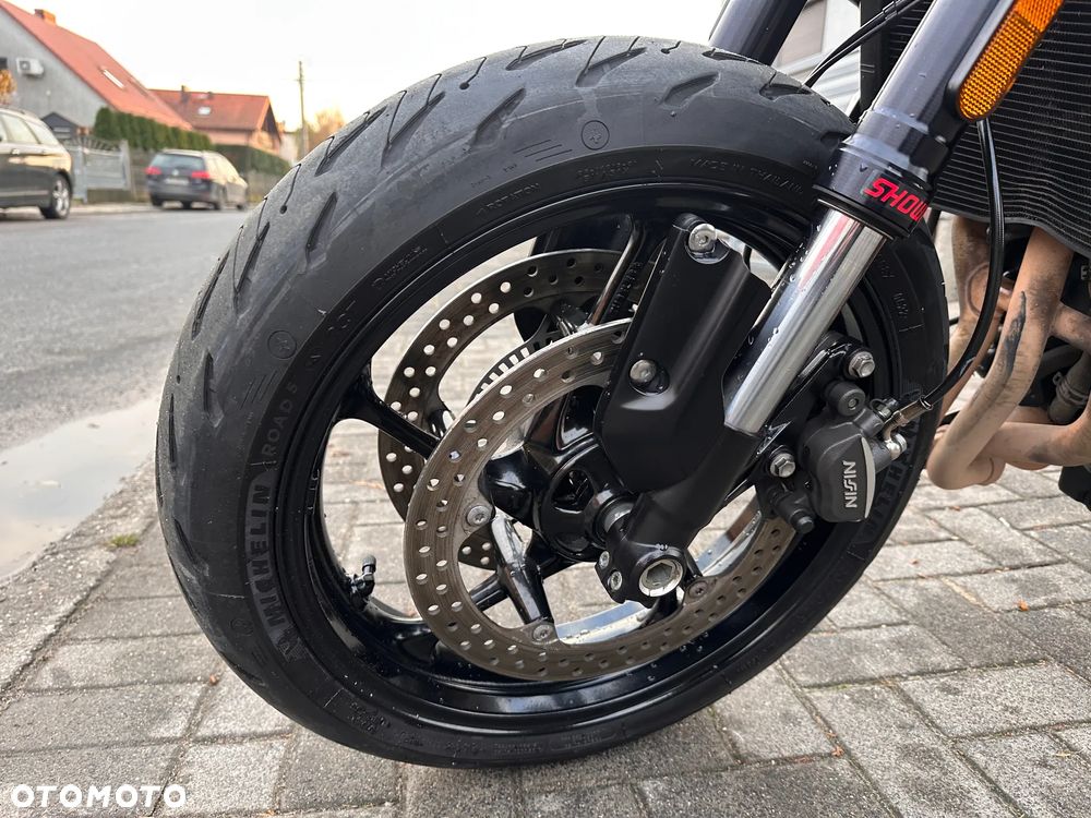 Triumph Trident - 23