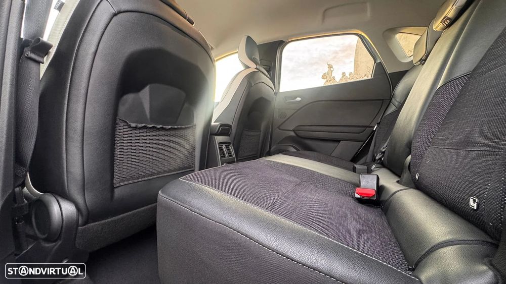 Renault Captur 1.0 TCe Techno Bi-Fuel - 9