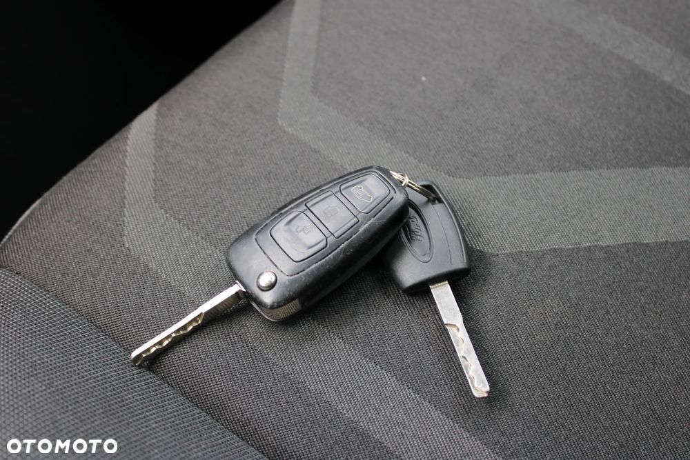 Ford Tourneo Connect 1.6 TDCi Ambiente - 36