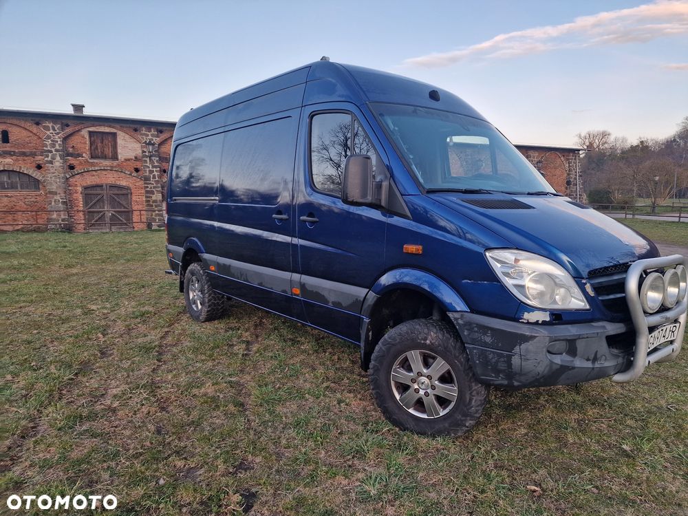 Mercedes-Benz Sprinter - 4