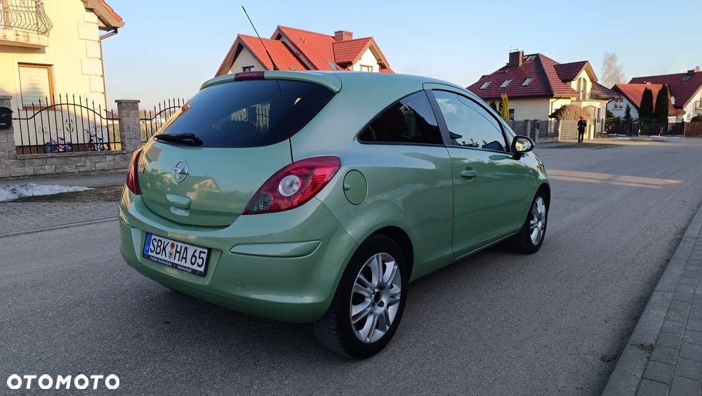 Opel Corsa 1.2 16V Innovation 110 Jahre - 9