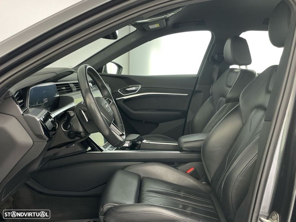 Audi e-tron 55 quattro S line - 11