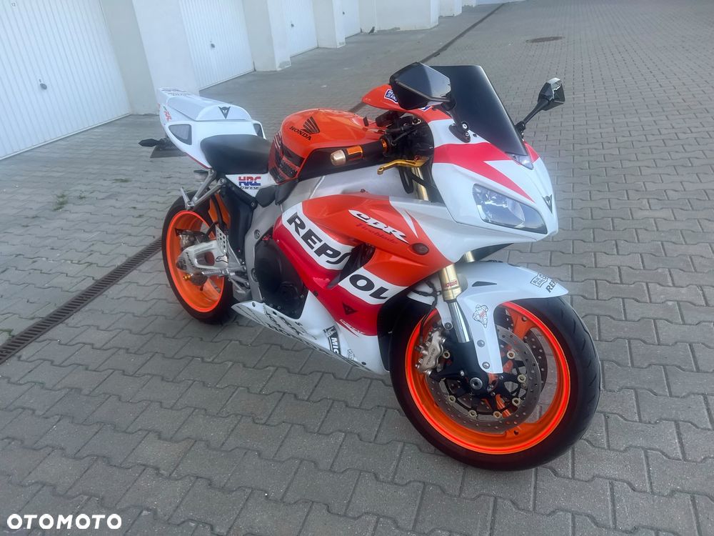 Honda CBR - 3