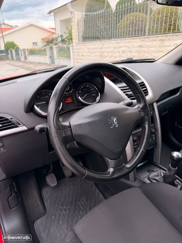 Peugeot 207 1.4 HDi Urban - 13