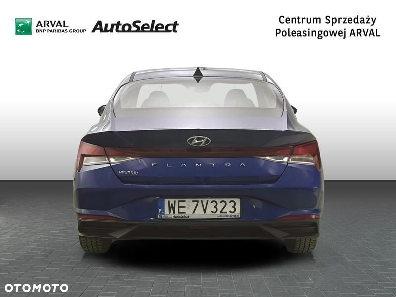 Hyundai Elantra - 5