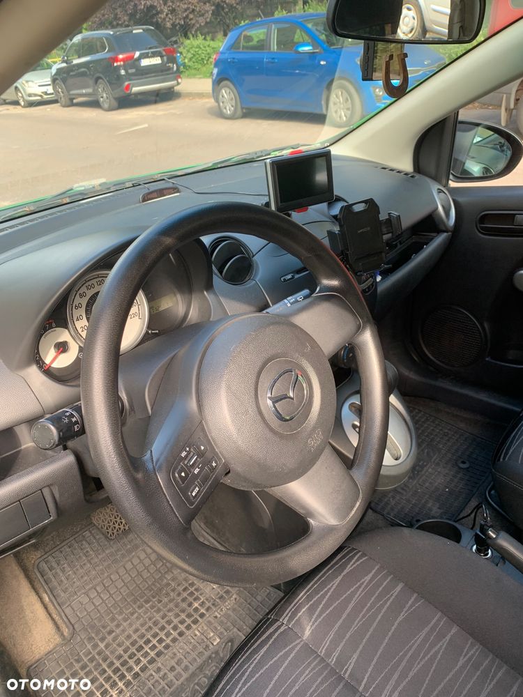 Mazda 2 - 6