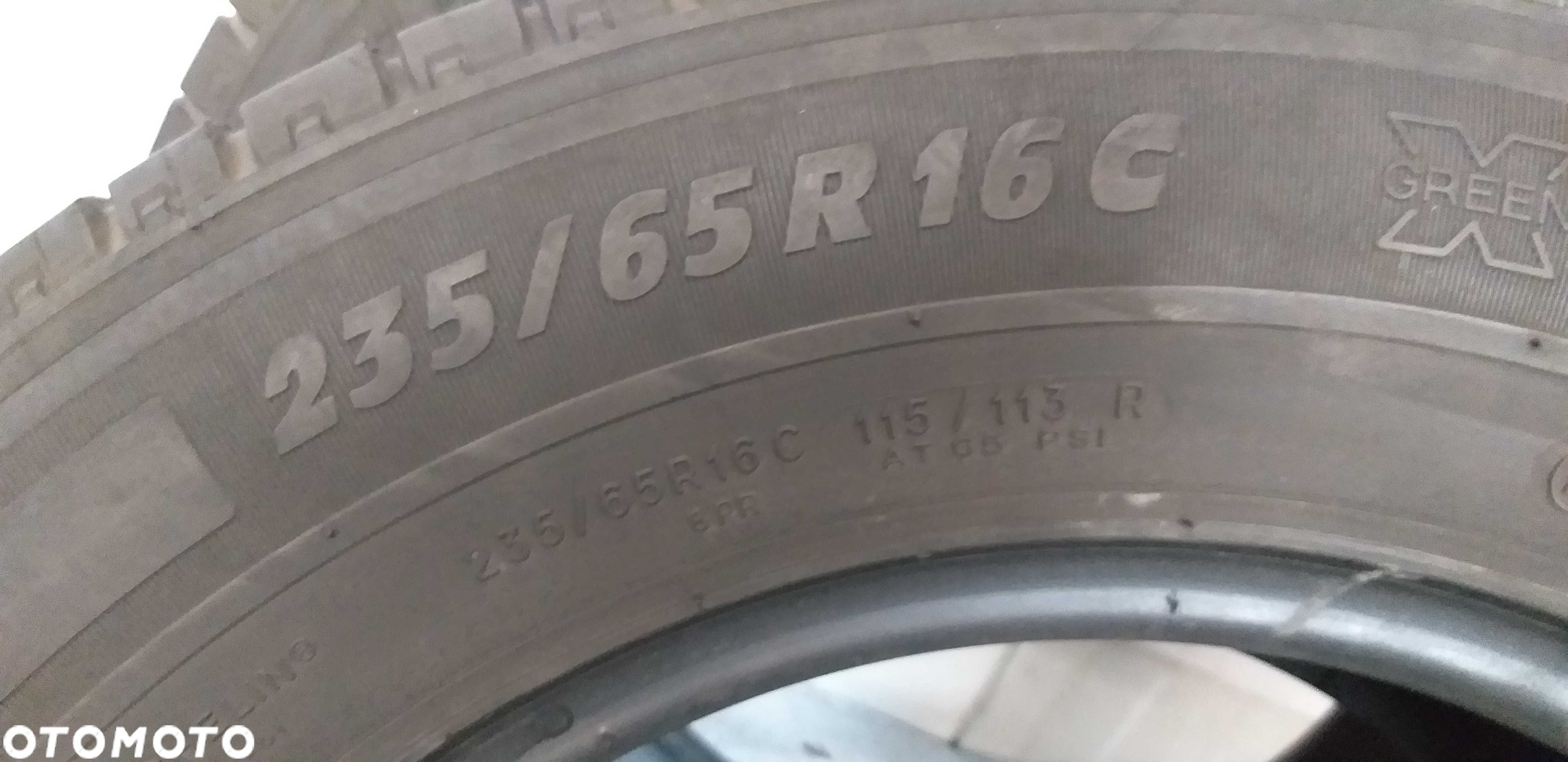 P560380M Para 235/65R16C Michelin Agilis dot4718 - 3